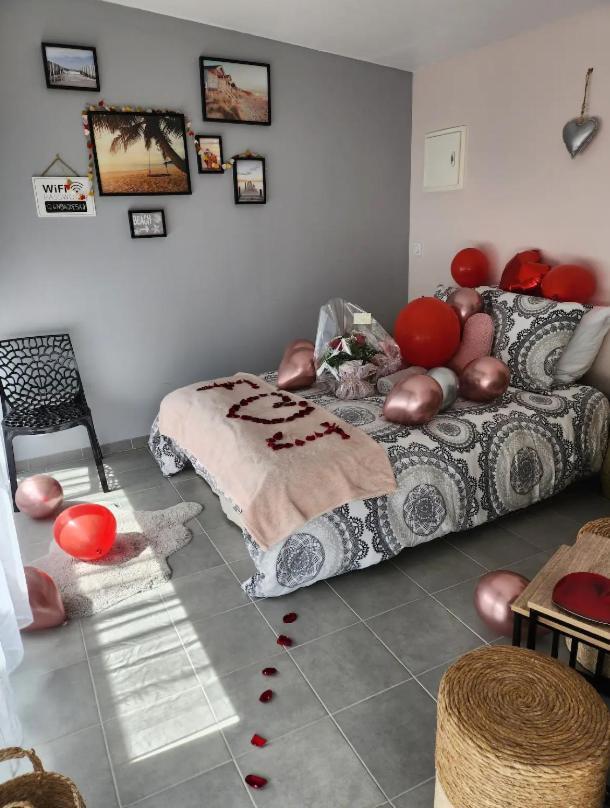 Reux Cottage De La Mare Aux Chevres מראה חיצוני תמונה